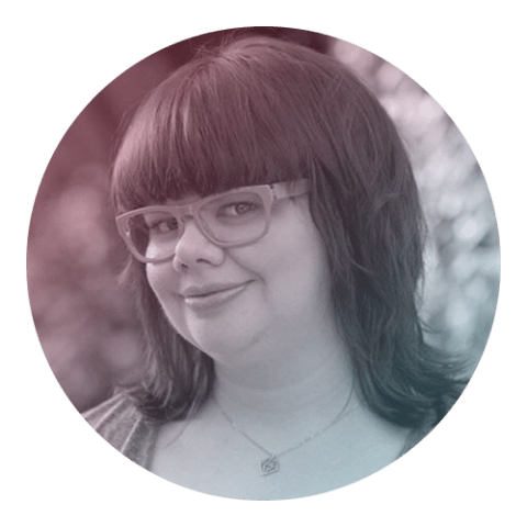 NOVL - Headshot photo of Amy Spalding
